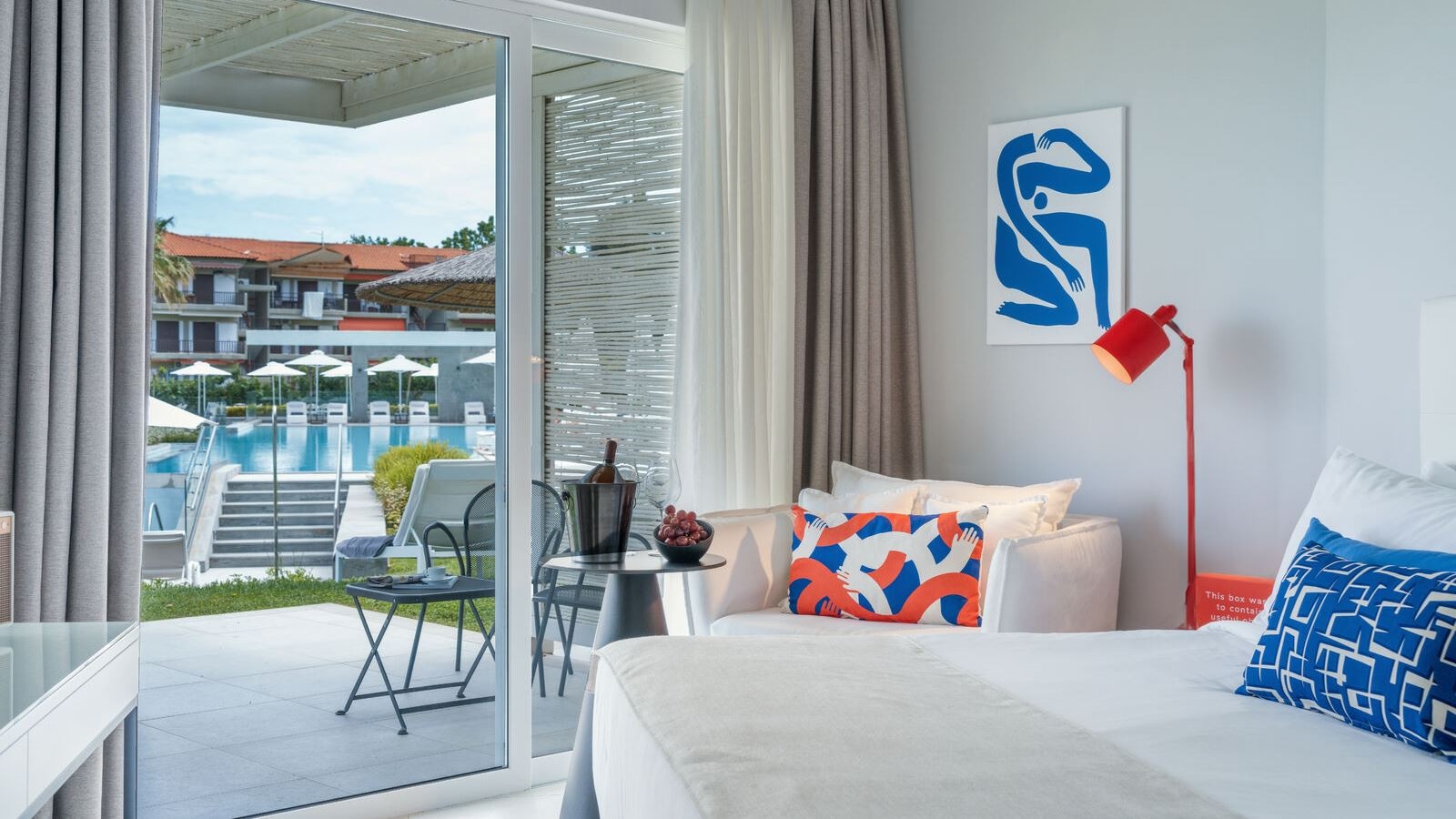 rooms-cabana-pool-view