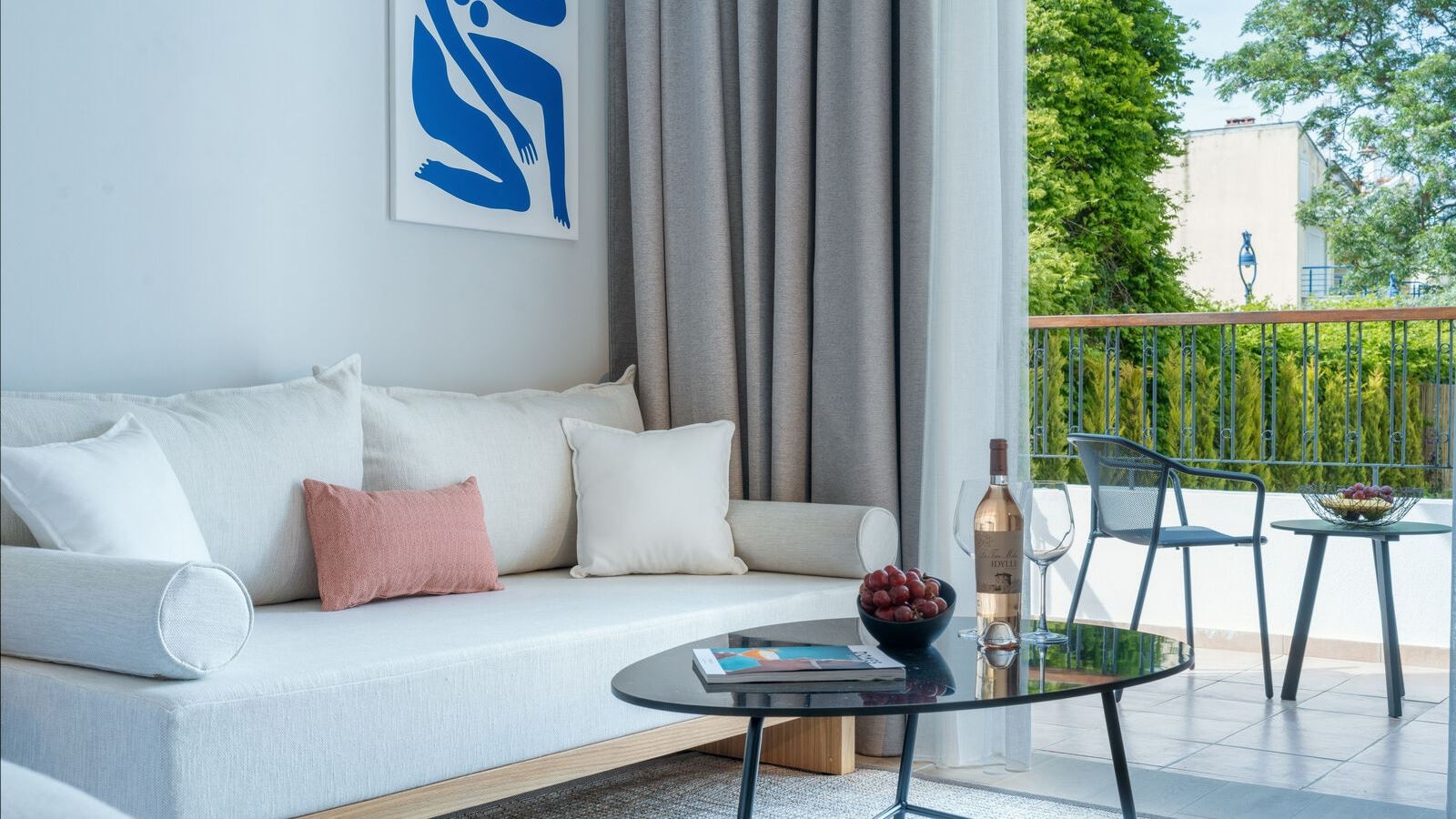 rooms-zen-retreat-pool-view