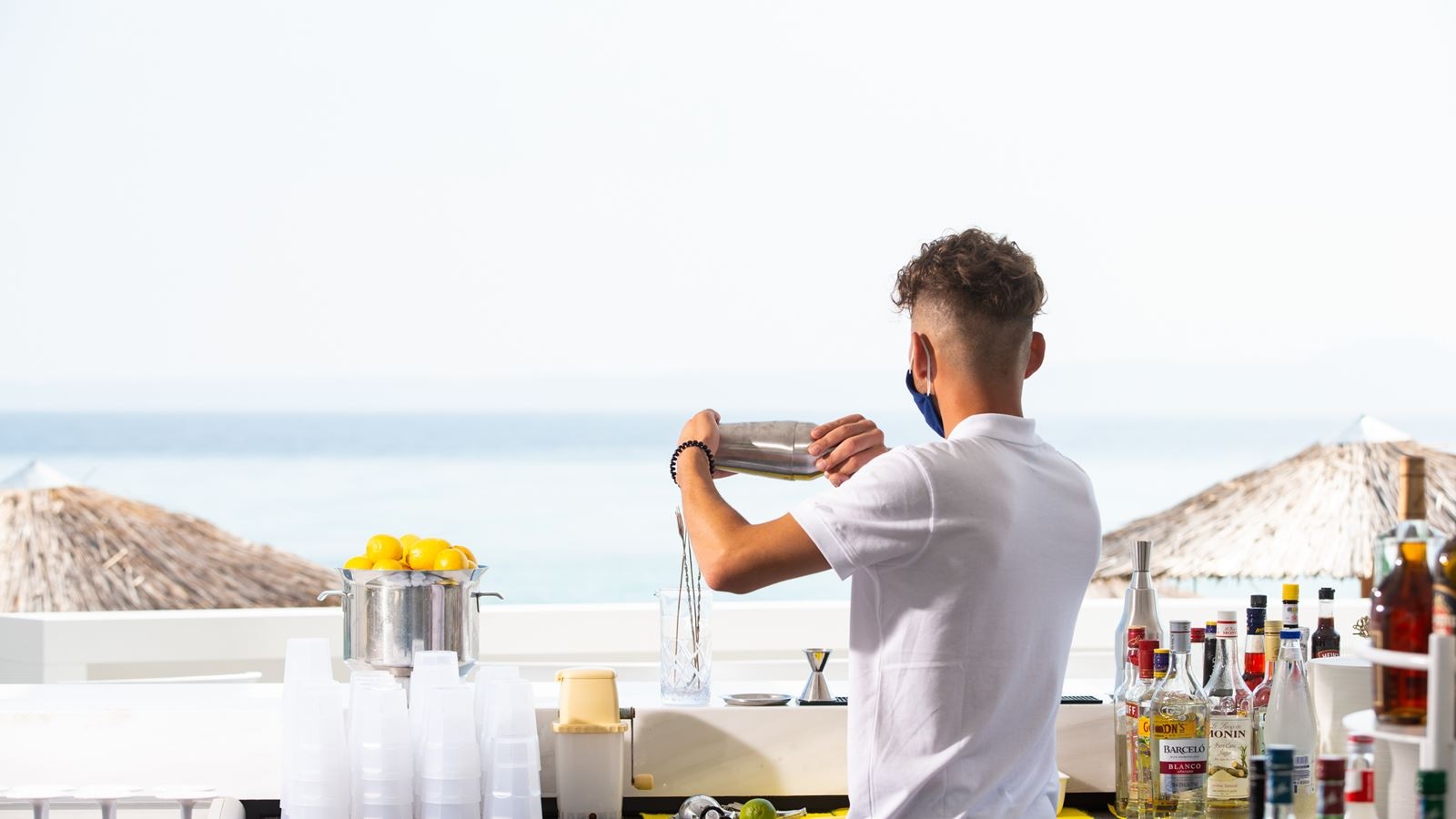 bars-ninemia-beach-bar