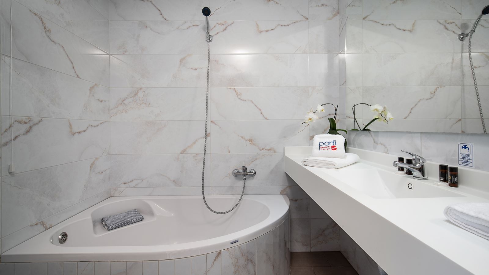 rooms-superior-double-room