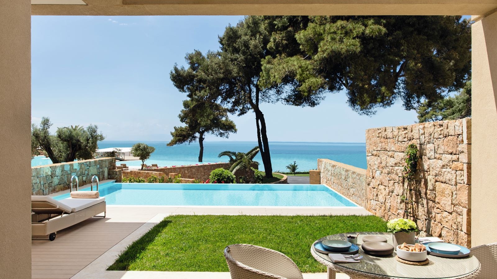 rooms-one-bedroom-bungalow-suite-private-pool-sea-view