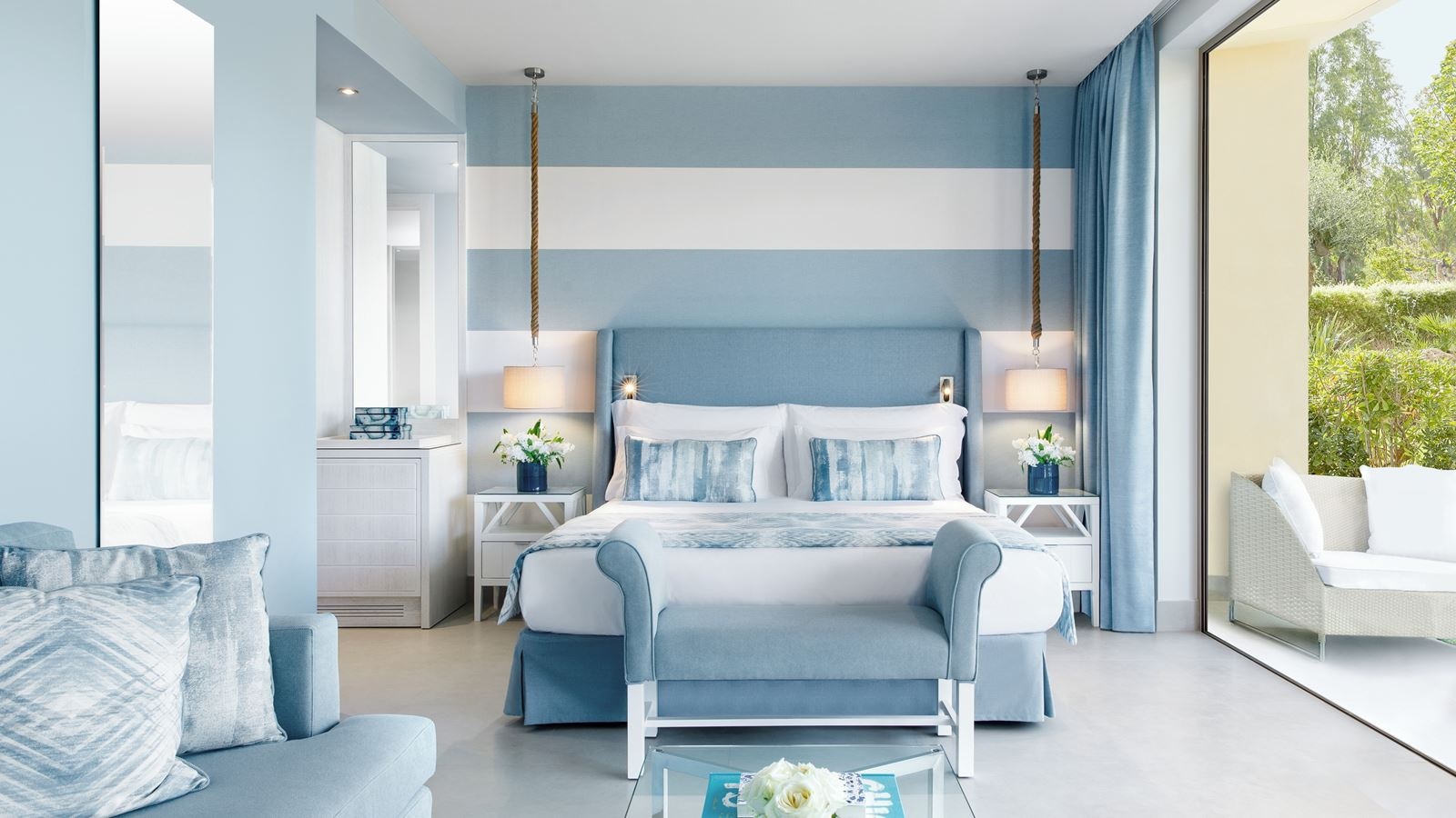 rooms-deluxe-double-room-private-garden-garden-view