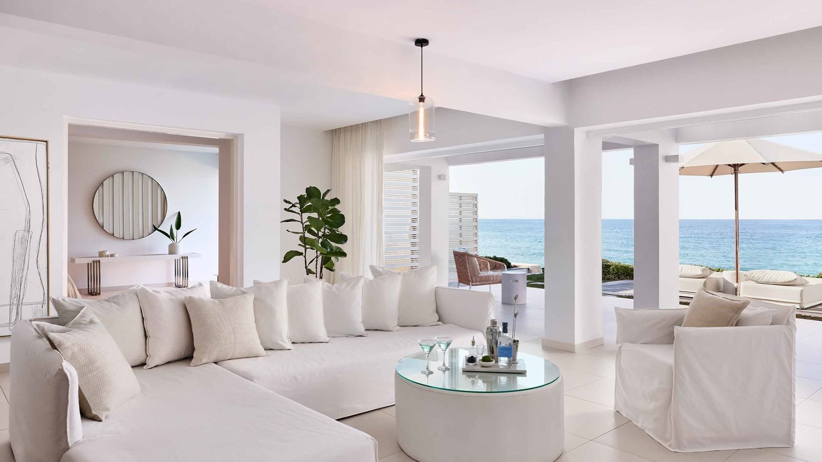 rooms-villa-white-seafront-prive-pool