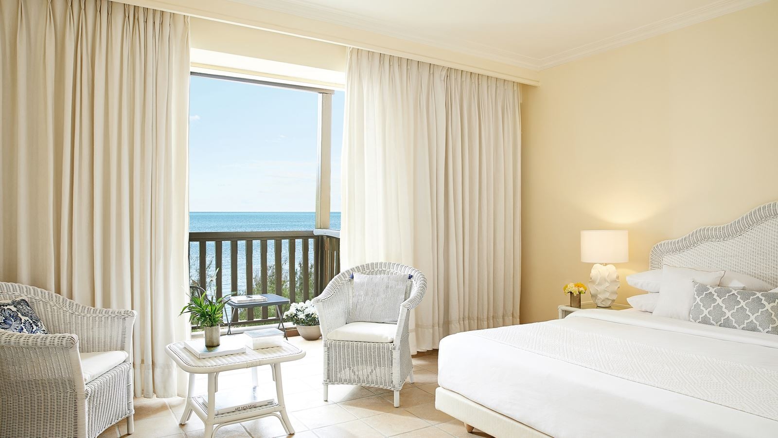 rooms-bungalow-family-side-sea-view