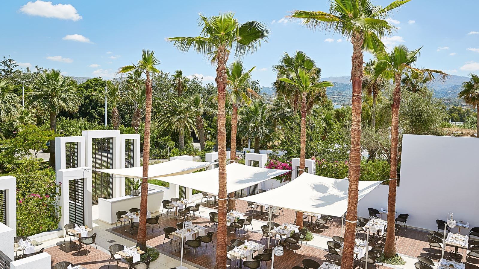 restaurants-labyrinth-main-buffet-restaurant