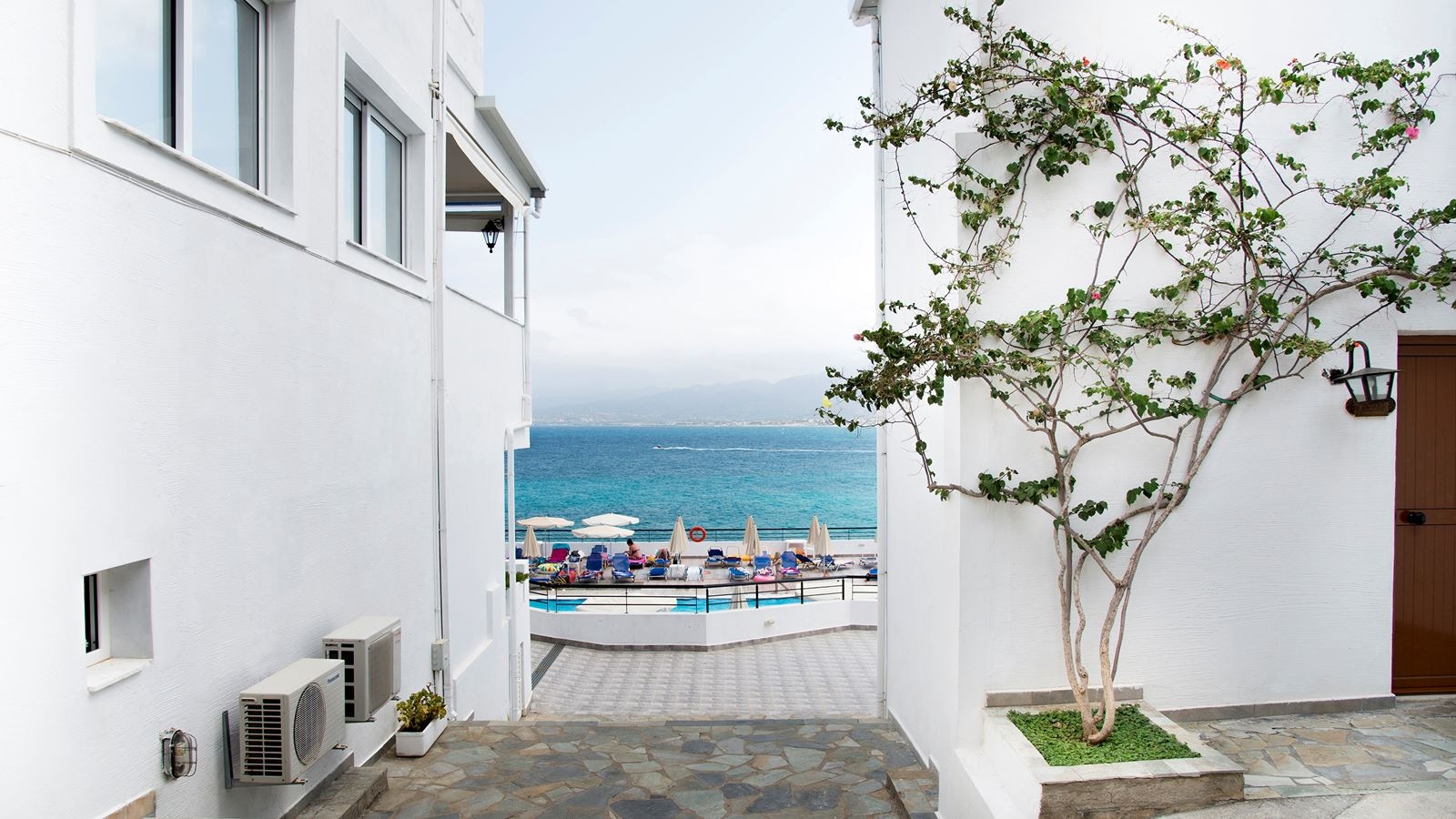 rooms-room-double-superior-side-sea-view