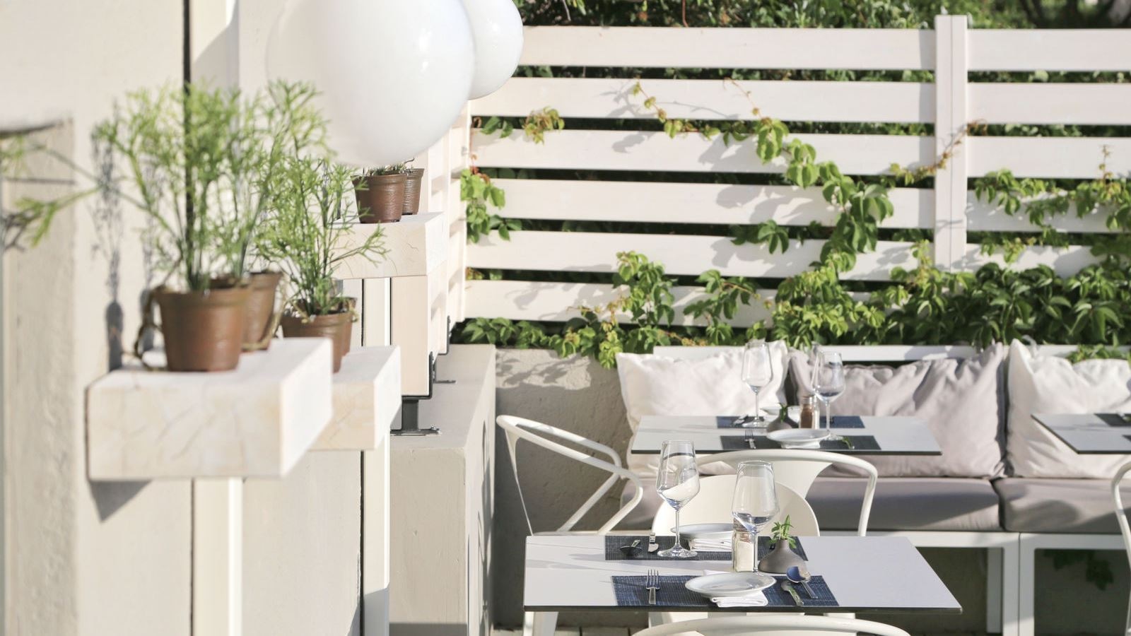 restaurants-island-main-restaurant