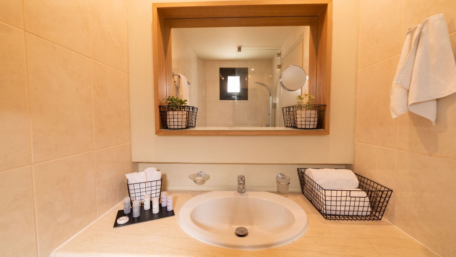 rooms-bungalow-garden-view