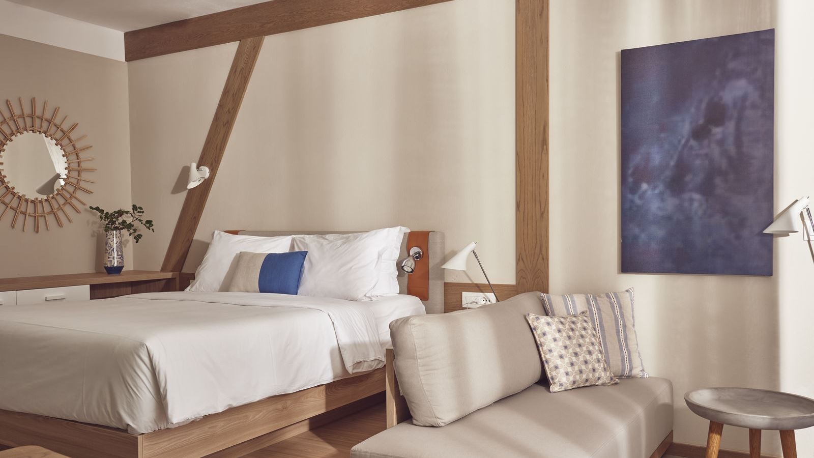 rooms-premium-suite-outdoor-jacuzzi-sea-view