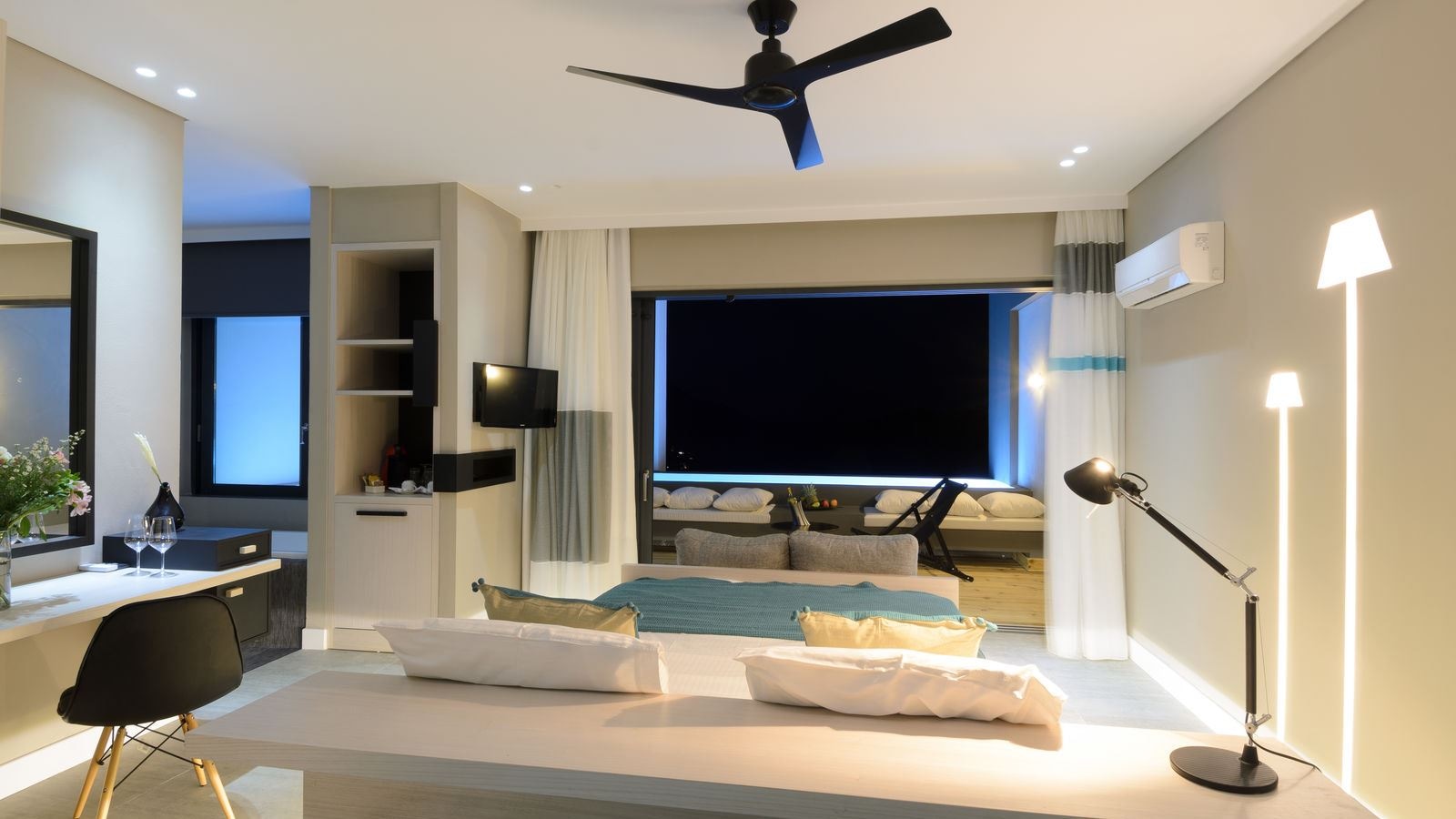 rooms-premium-suite-private-pool-sea-view