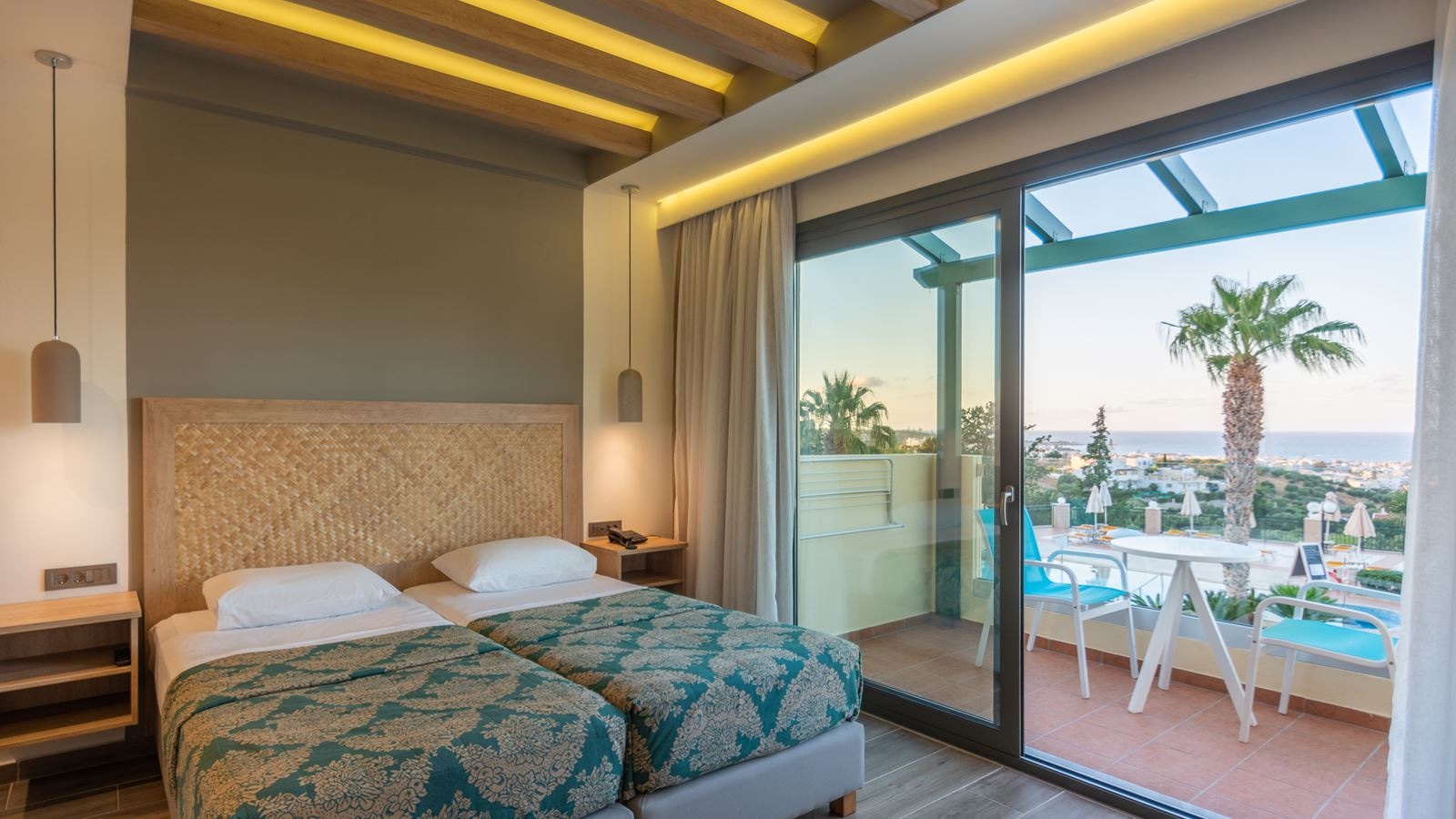 rooms-superior-room-with-sea-view