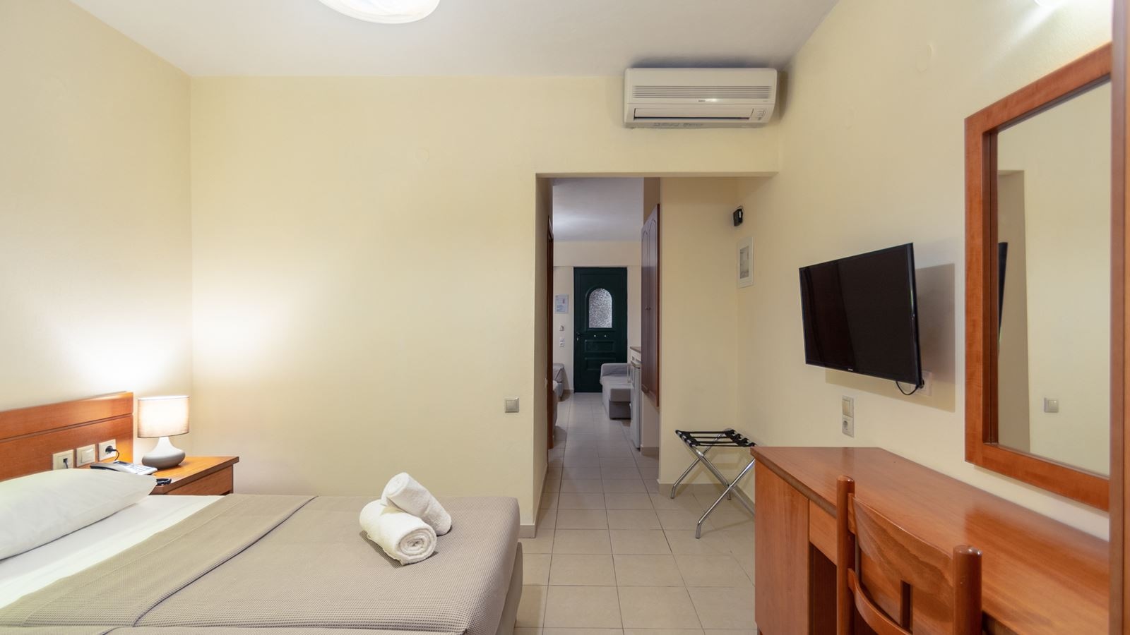 rooms-family-room-with-land-view