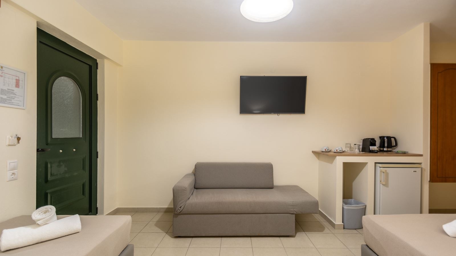 rooms-family-room-with-land-view