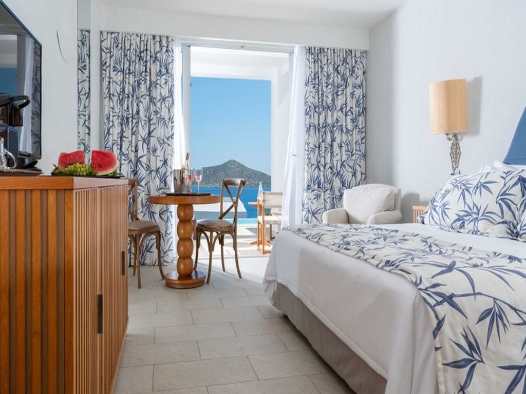 rooms-maisonette-sea-view-shared-pool