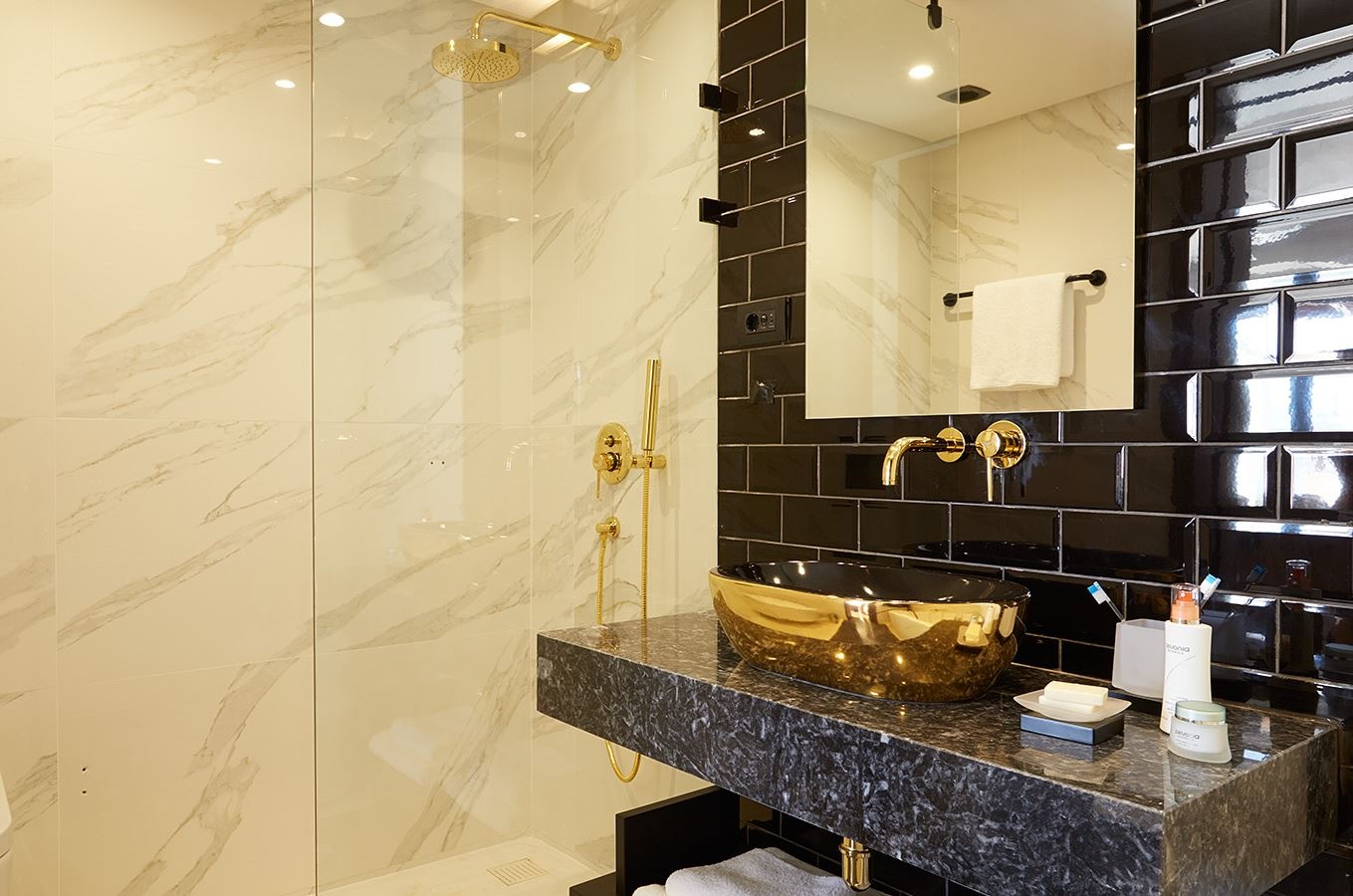 rooms-domes-luxury-residences-three-bedrooms-with-private-pool