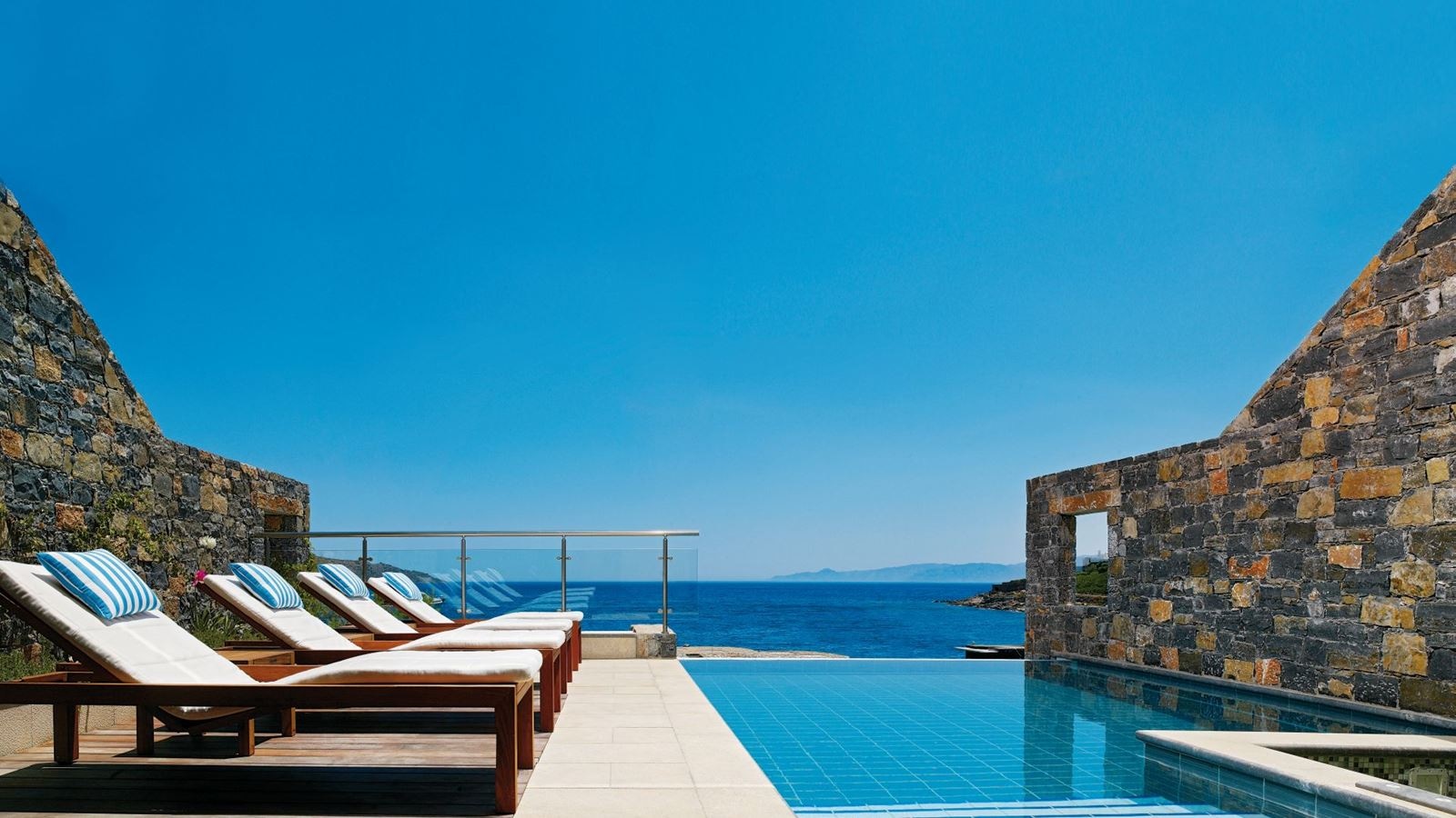 rooms-elounda-peninsula-diamond-residence-tilos-five-double-and-one-single-bedroom-private-indoor-and-outdoor-pool