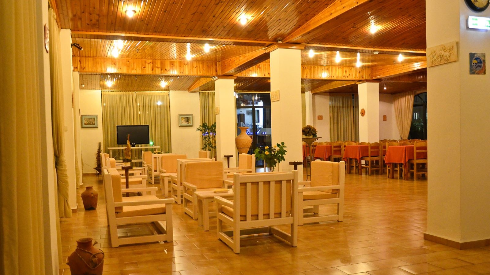 restaurants-main-building