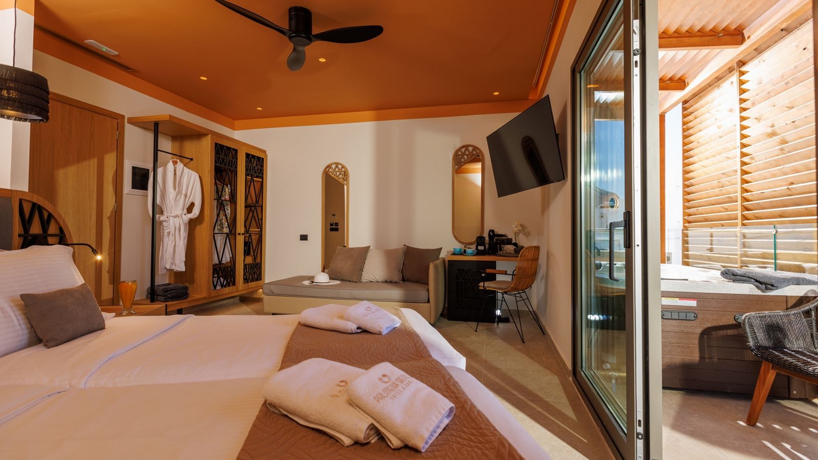 rooms-superior-de-lux-suite-with-jacuzzi-and-hammam