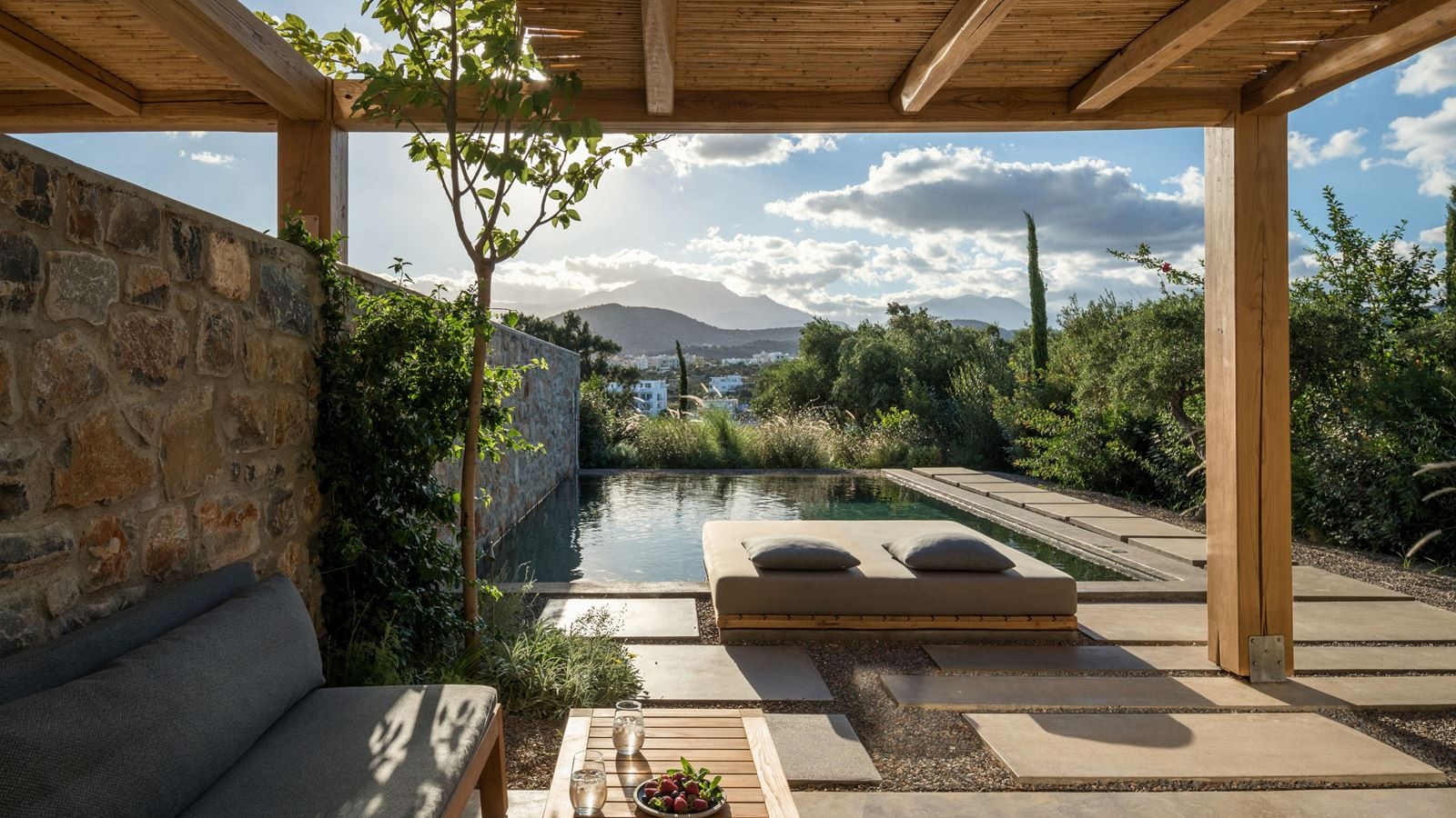 rooms-euphoria-junior-suite-private-pool