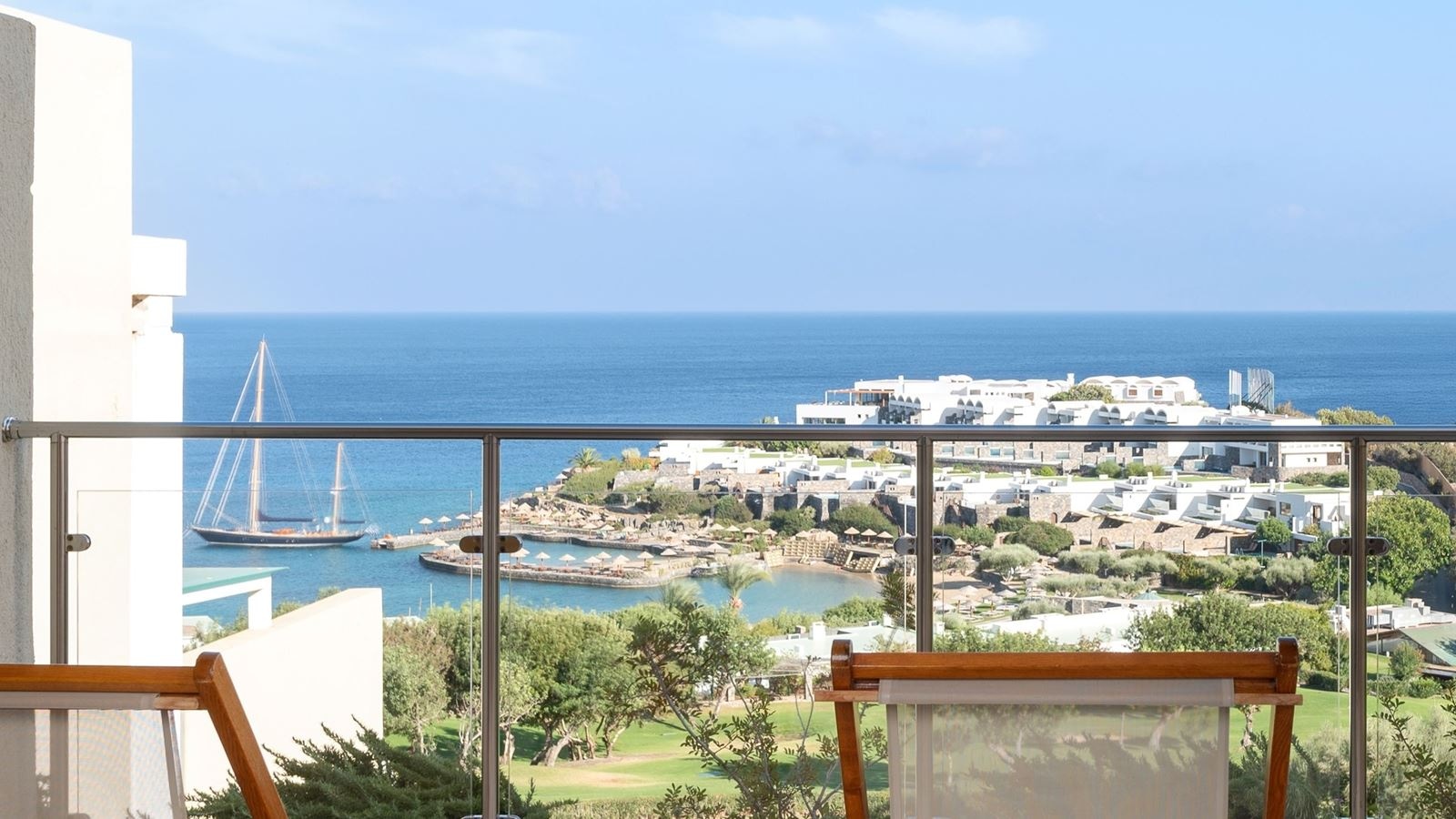 rooms-superior-room--sew-view