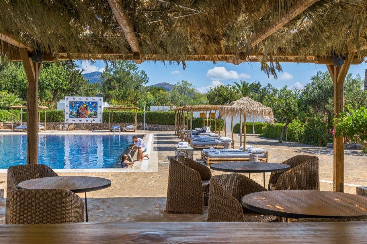 bars-ibiscus-pool-bar