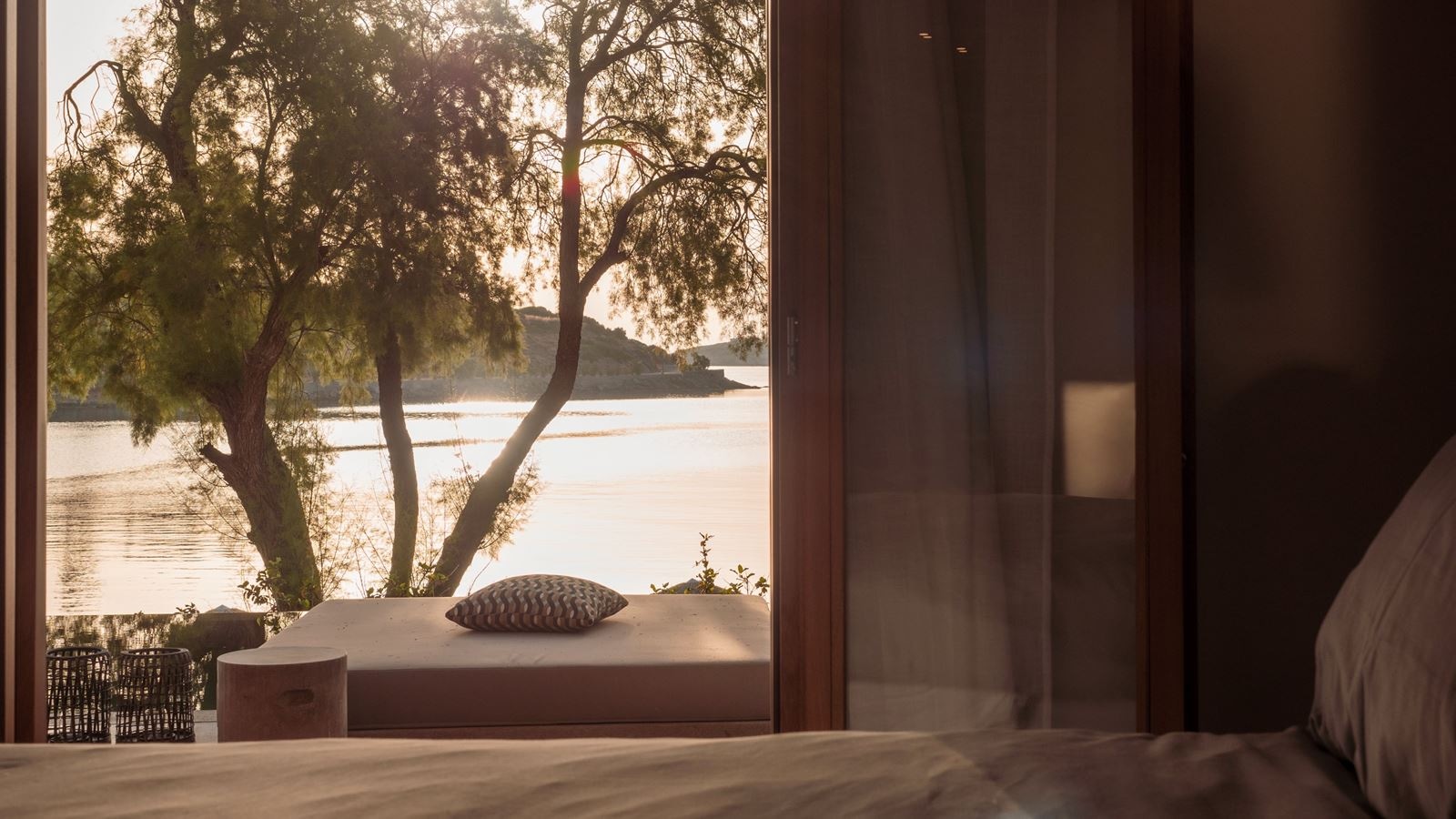 rooms-2-bedroom-seafront-villa-private-pool