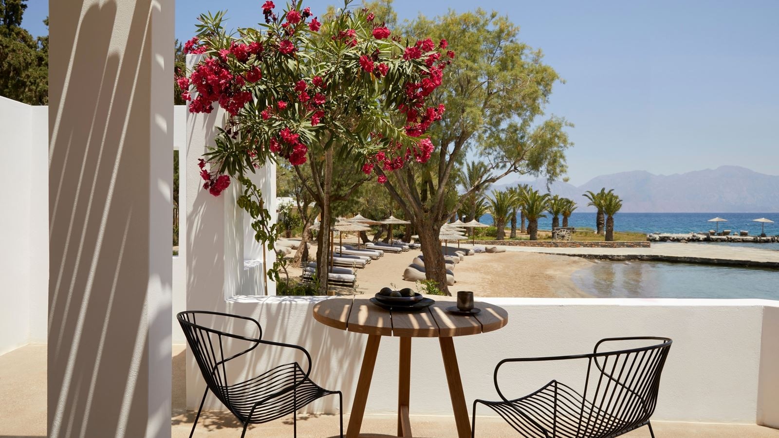 rooms-superior-bungalow-beach-front