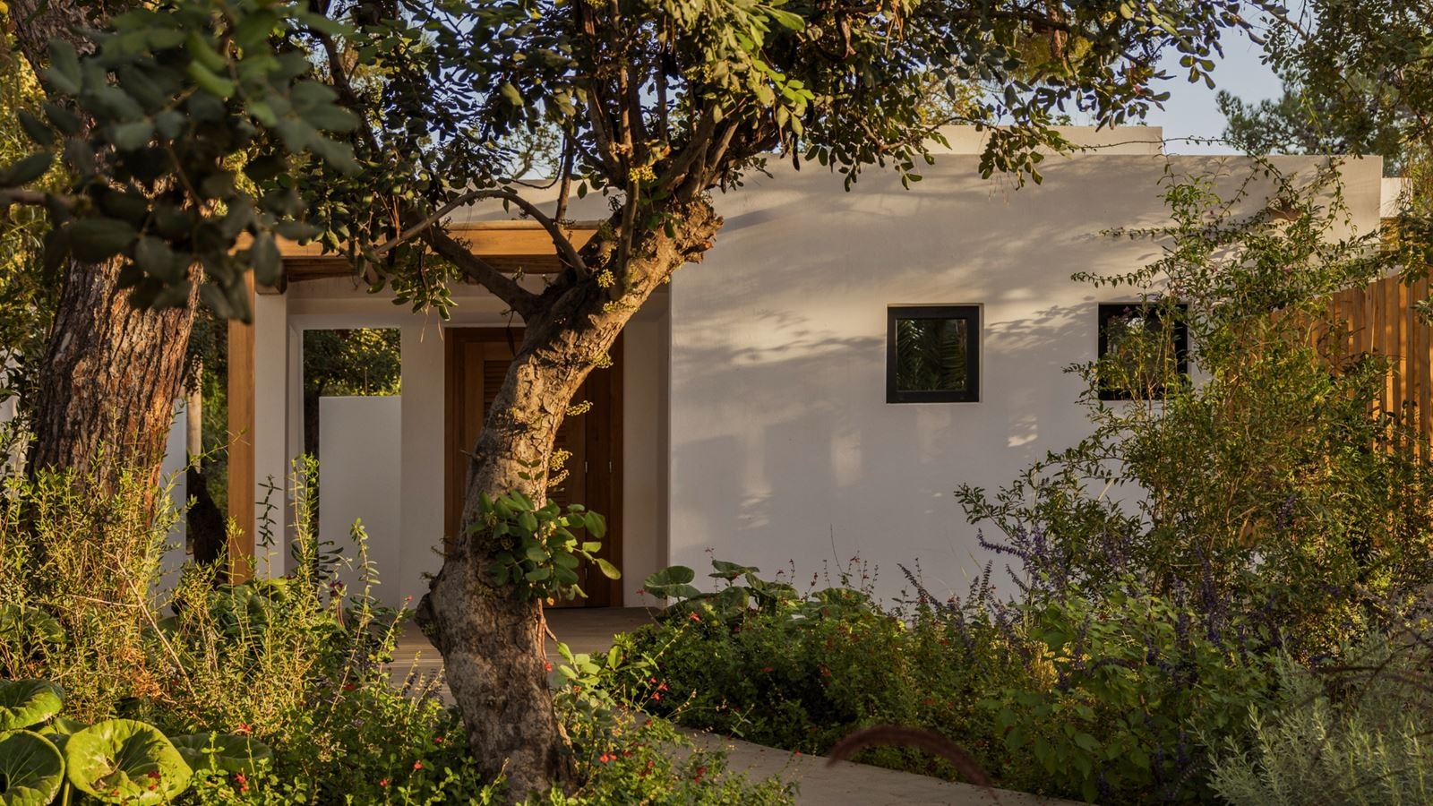 rooms-nature-superior-bungalow-private-garden