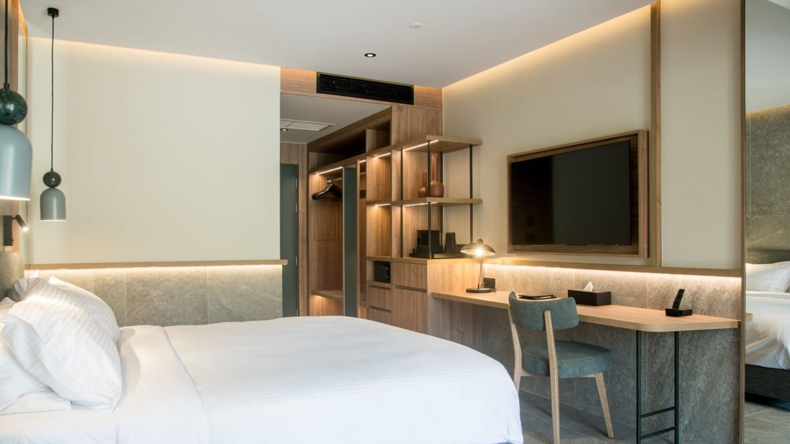 rooms-double-clasic-garden-view-outdoor-jacuzzi