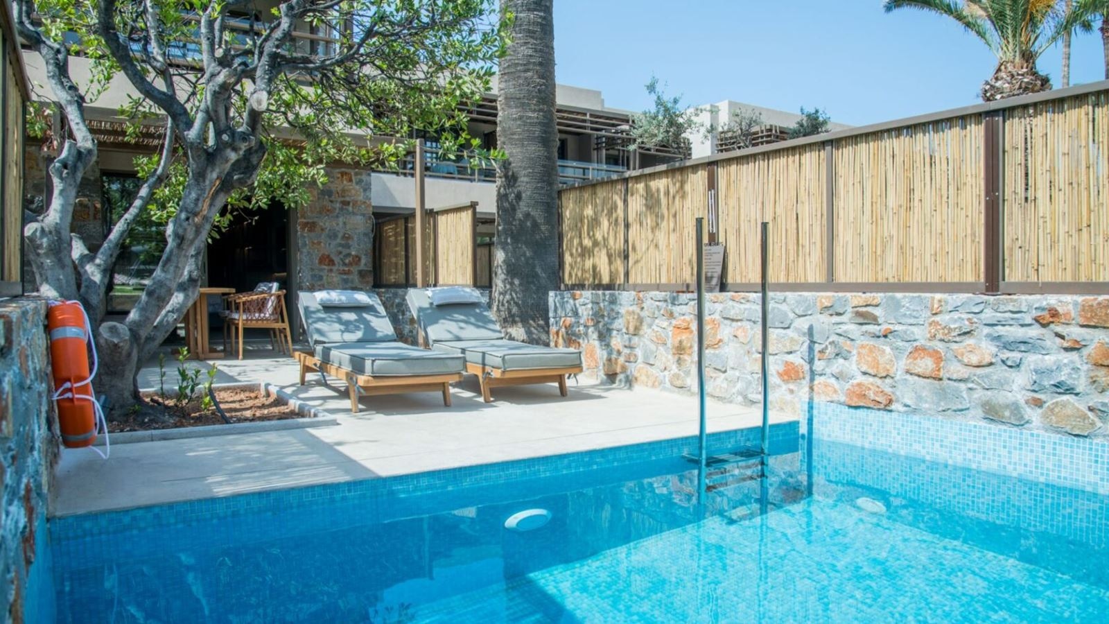 rooms-double-clasic-garden-view-private-pool
