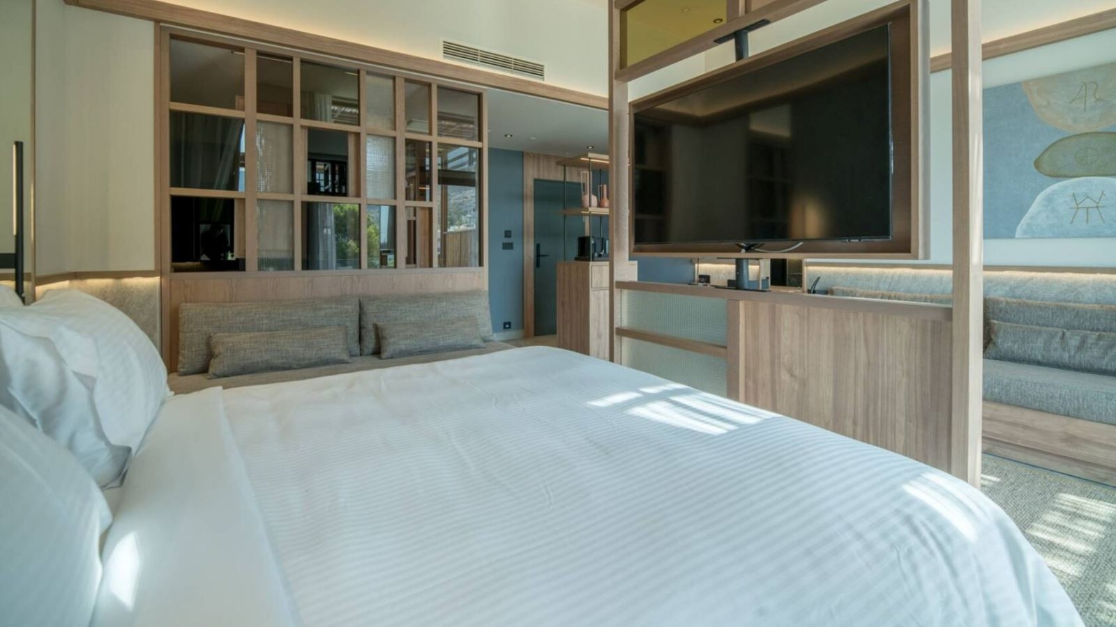 rooms-petite-suite-sea-view-outdoor-jacuzzi