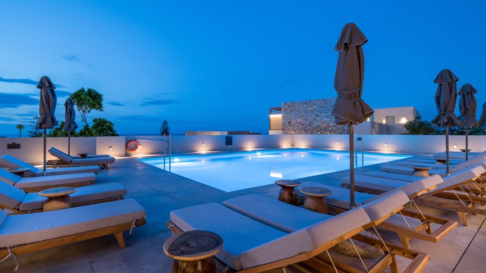 rooms-clasic-double-garden-view-sharing-pool