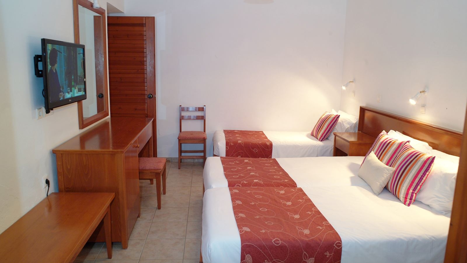 rooms-standard-family-suite