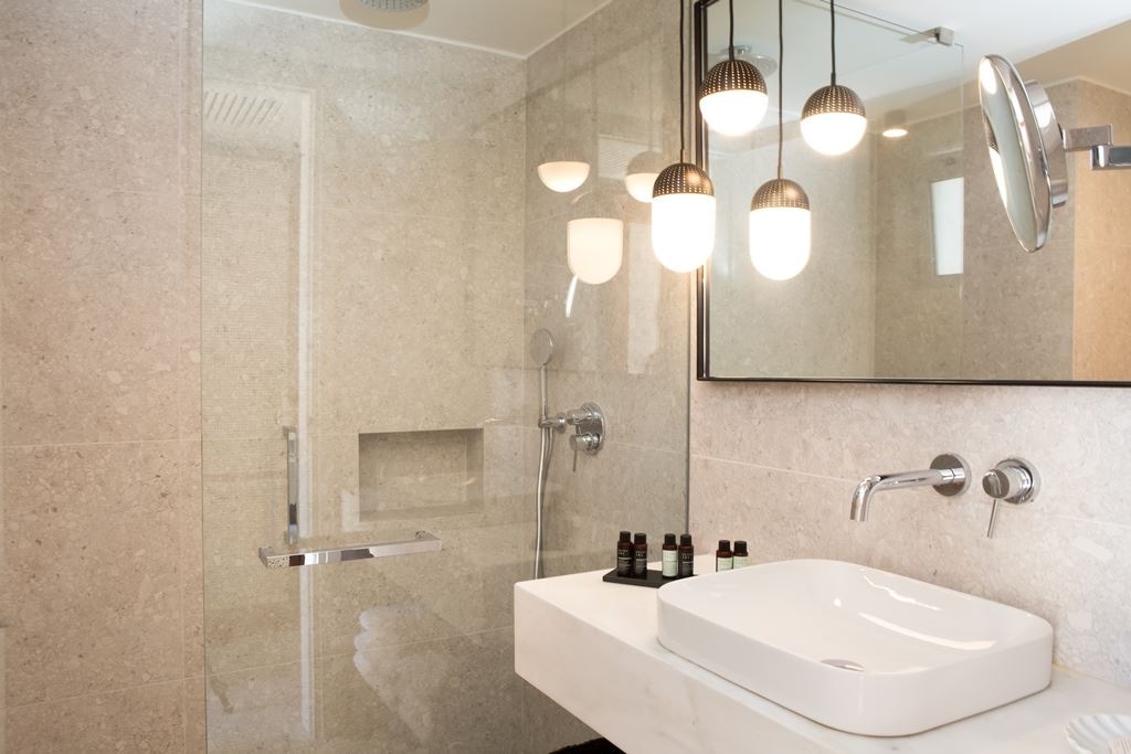 rooms-bungalow-pool-front-balcony-or-terrace