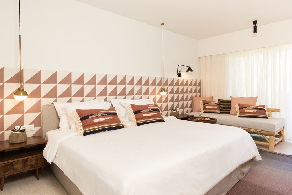 rooms-bungalow-side-sea-view-balcony-or-terrace