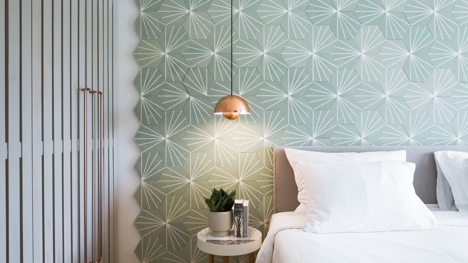 rooms-room-double--gardenpoolview