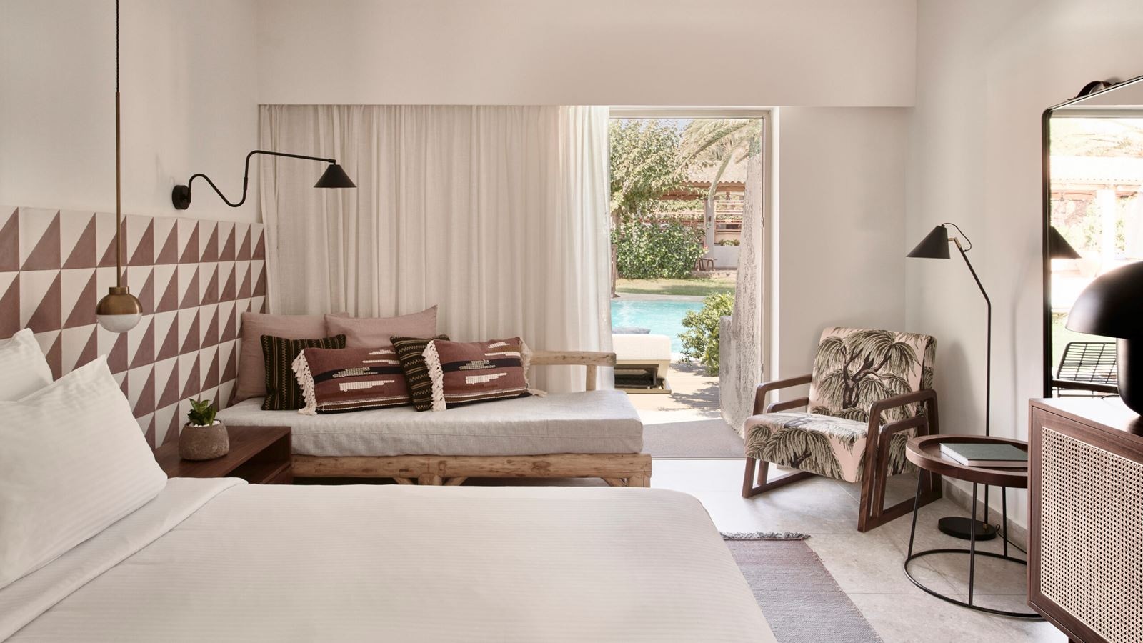 rooms-bungalow-swimup