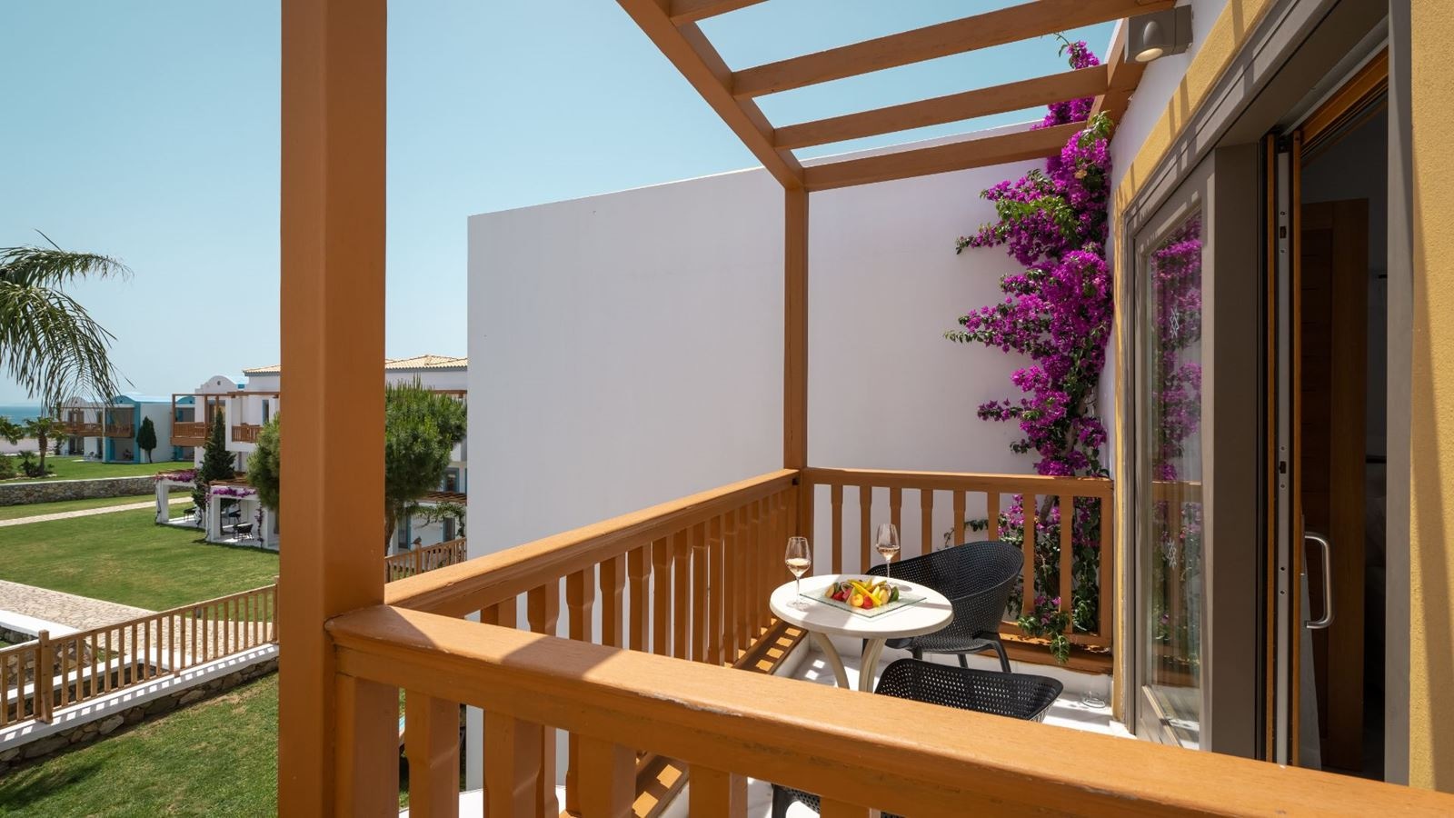 rooms-bungalow-garden-view