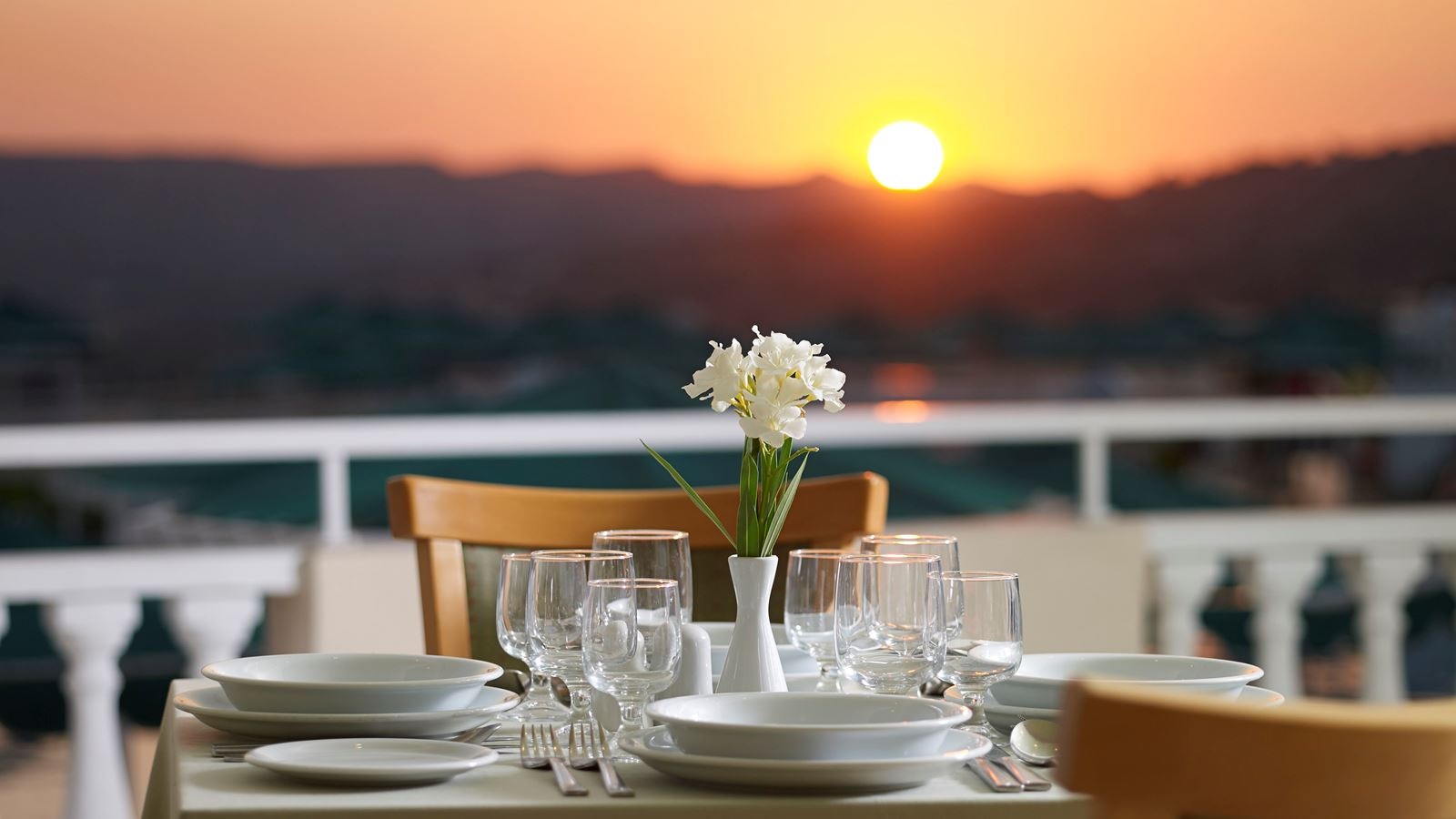 restaurants-main-restaurant-panorama