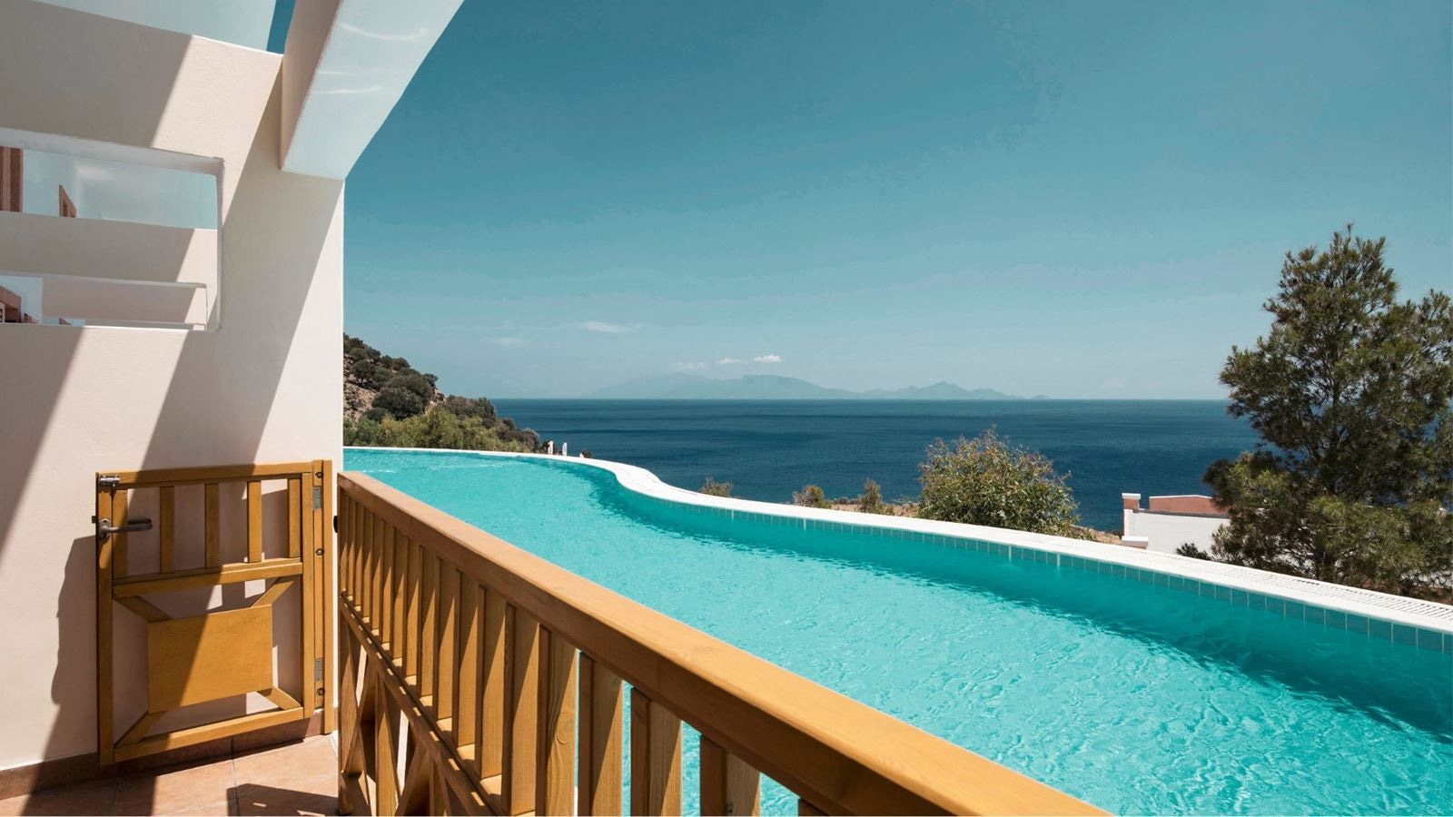 rooms-superior-family-sharing-pool