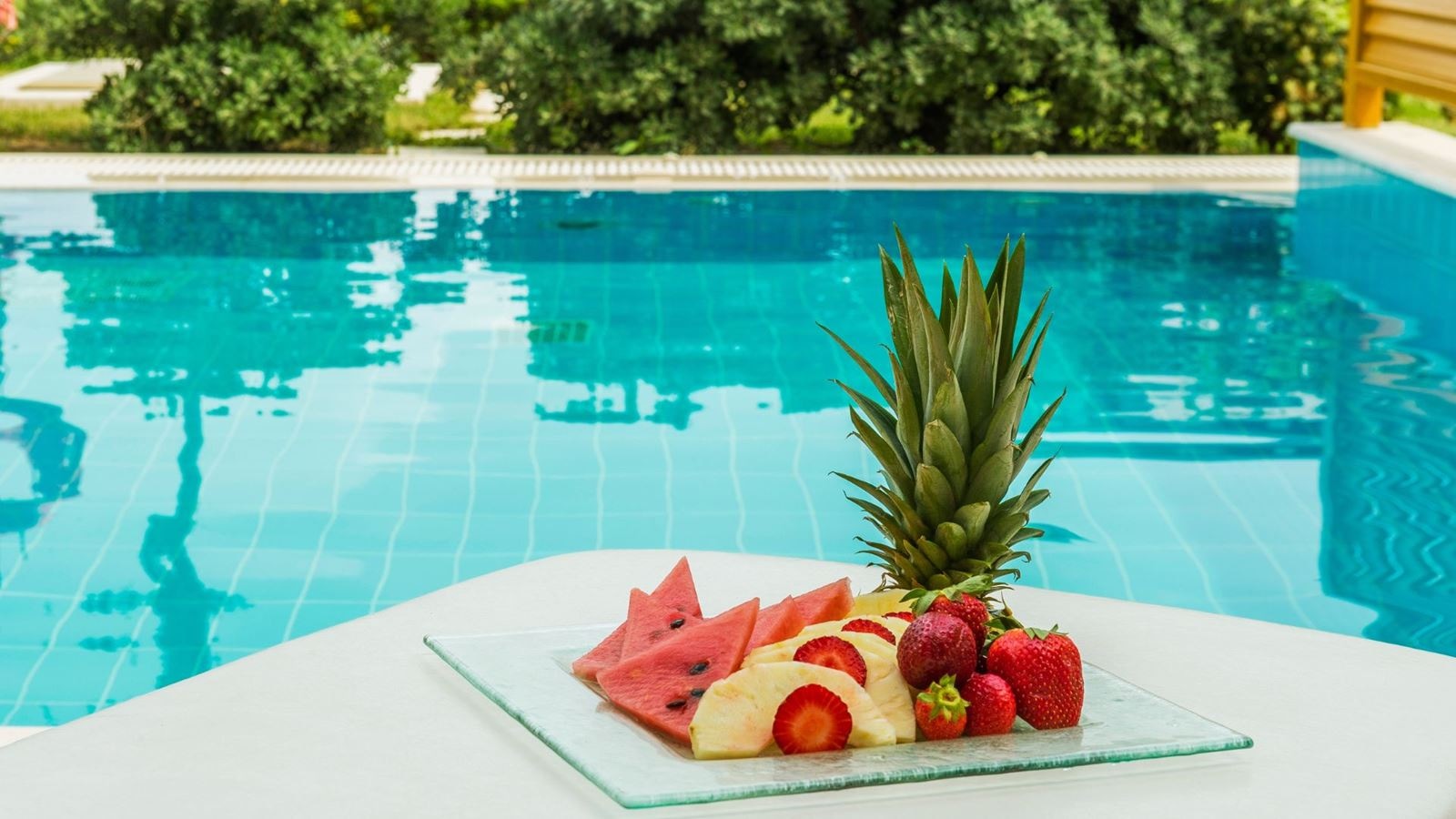 rooms-family-private-pool