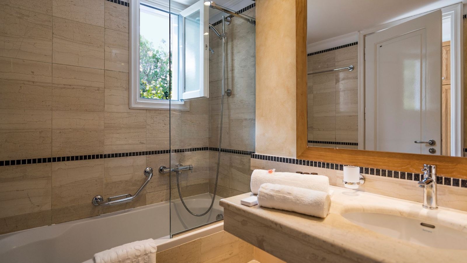 rooms-double-direct-sea-view