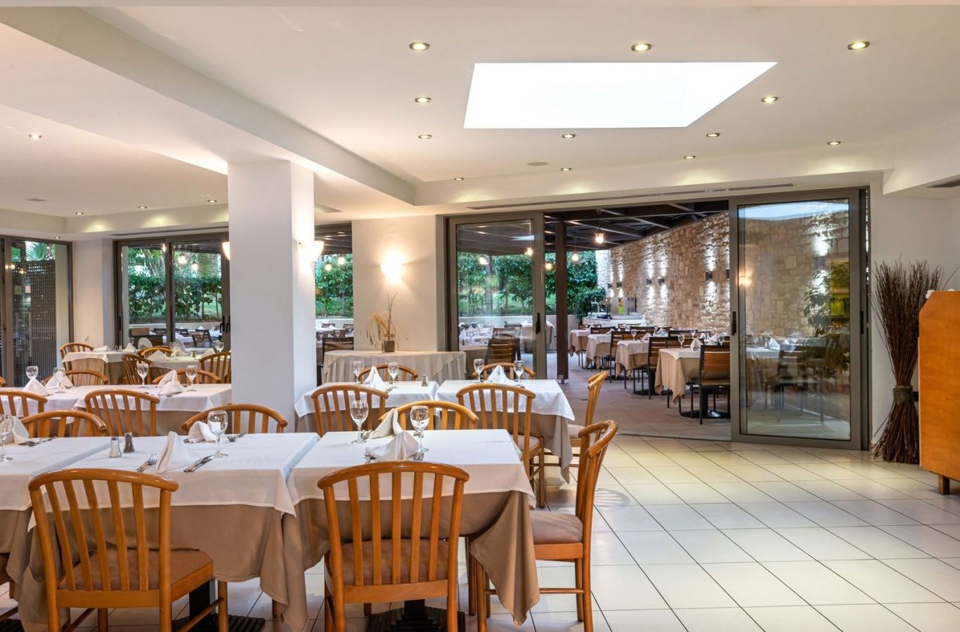 restaurants-restaurants