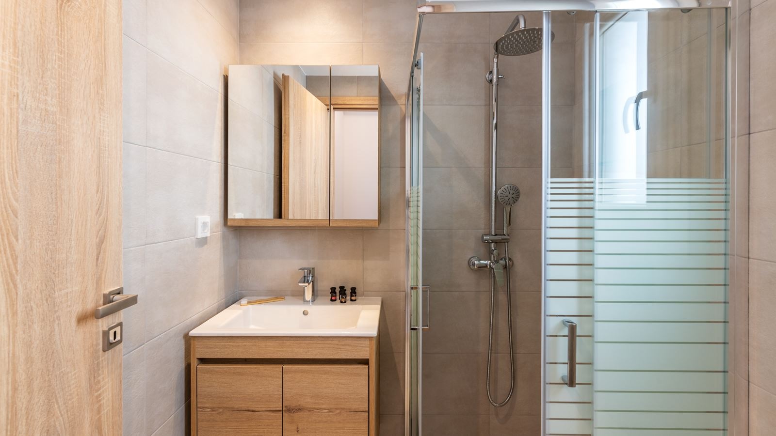 rooms-funky-vibes-room-for-4