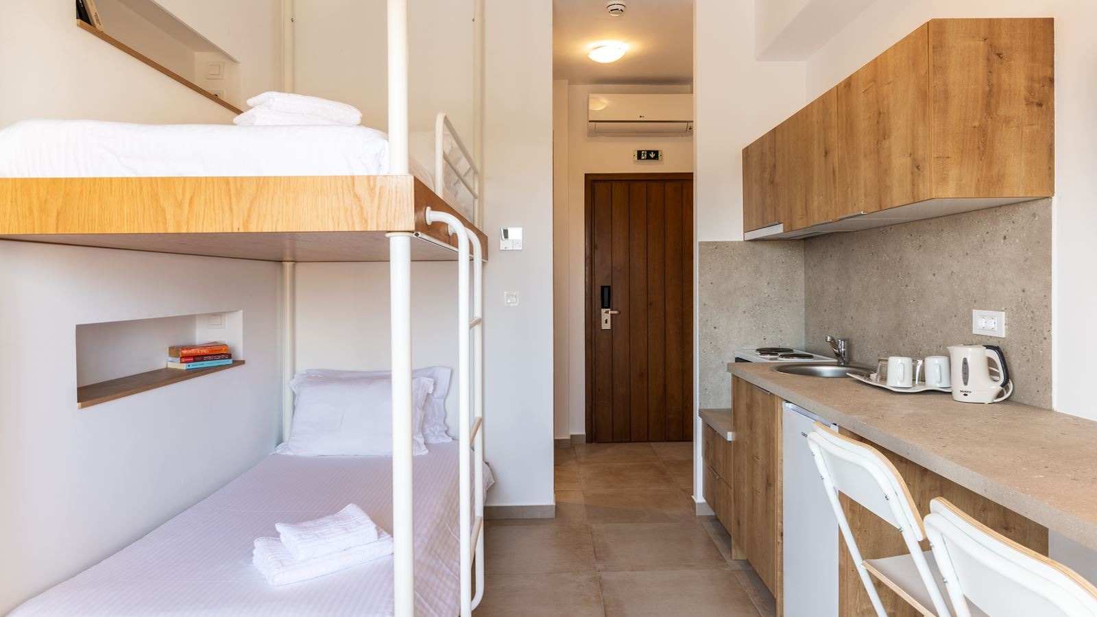 rooms-mykonos-vibes-room-for-4