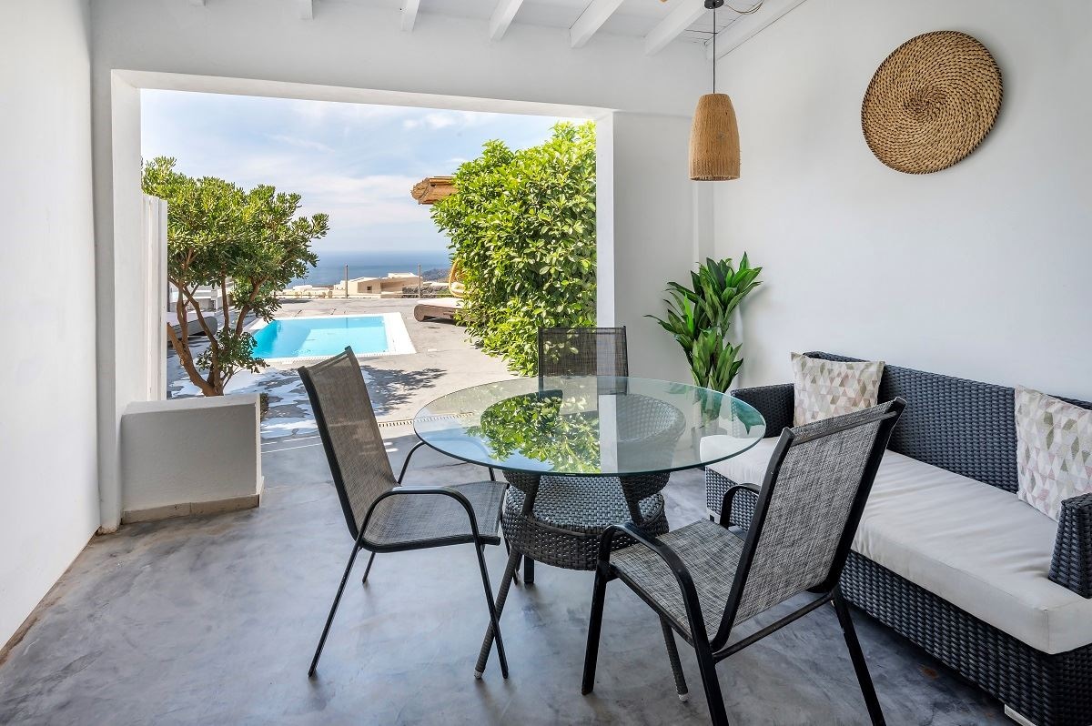 rooms-maisonette-with-private-pool--sea-view