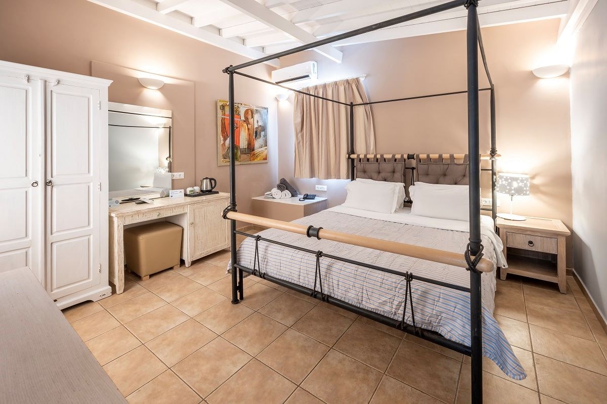 rooms-superior-room-with-private-pool--sea-view