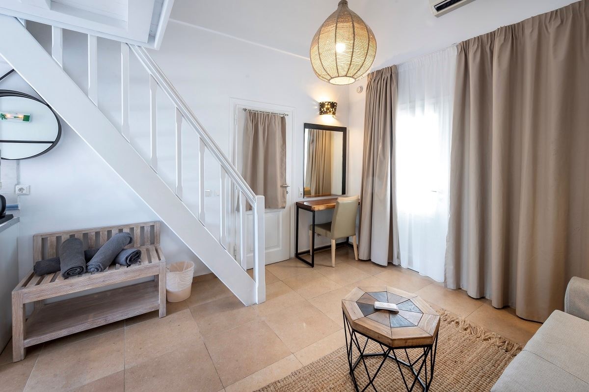 rooms-villa-with-private-pool