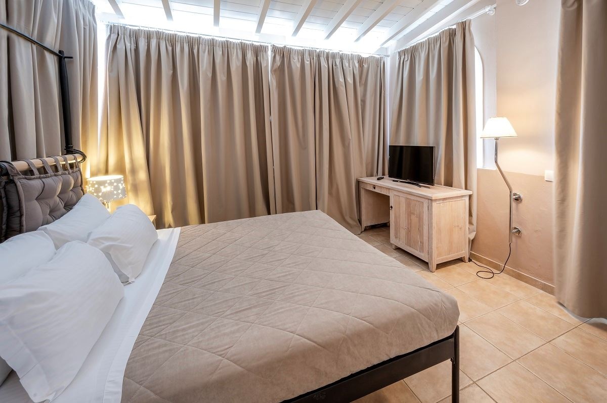 rooms-villa-with-private-pool