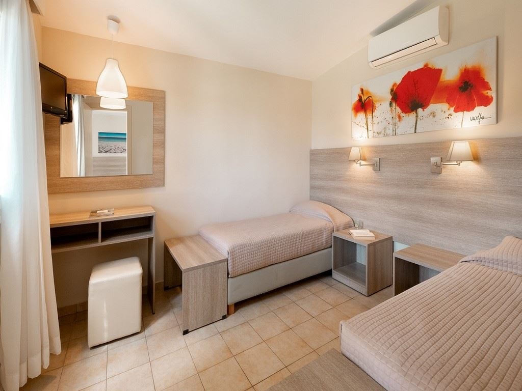 rooms-bungalow-family-garden-view-or-terrace